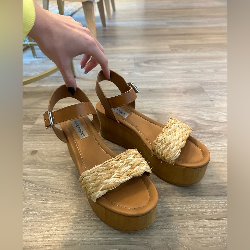 Steve Madden platform sandals